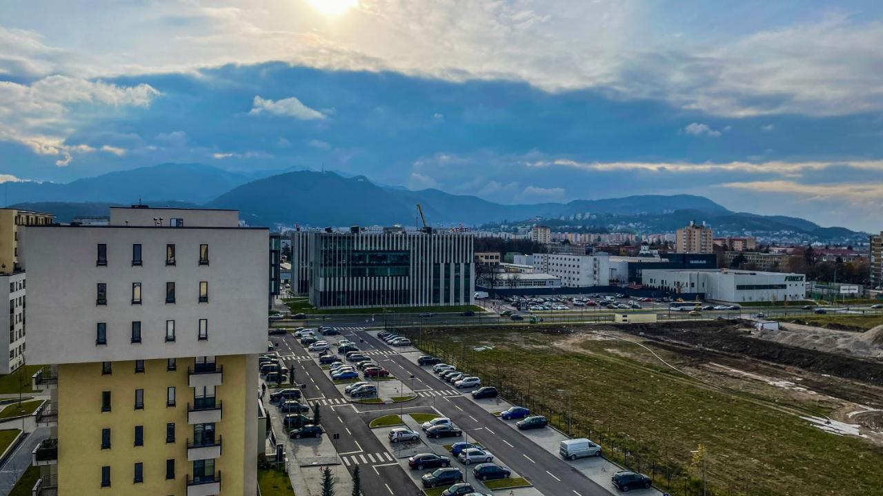 Dreamview Apartment With Private Parking Brasov Exterior photo